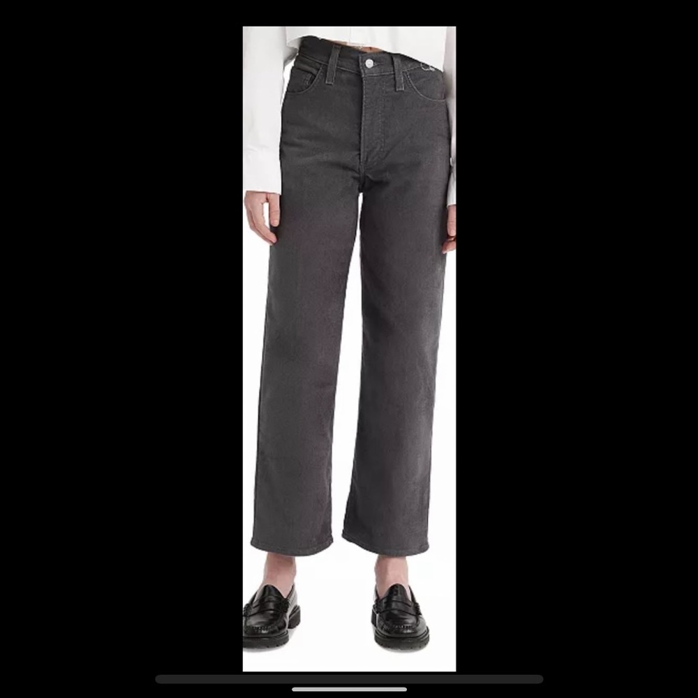 Levi’s Rib Cage Straight corduroy jean